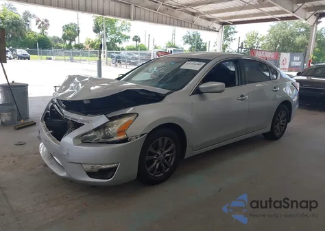 2015 Nissan Altima 2.5 S из США, поврежденный, VIN 1N4AL3APXFC445478